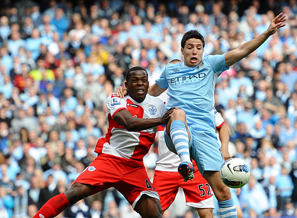 中间人为各 中间人为各