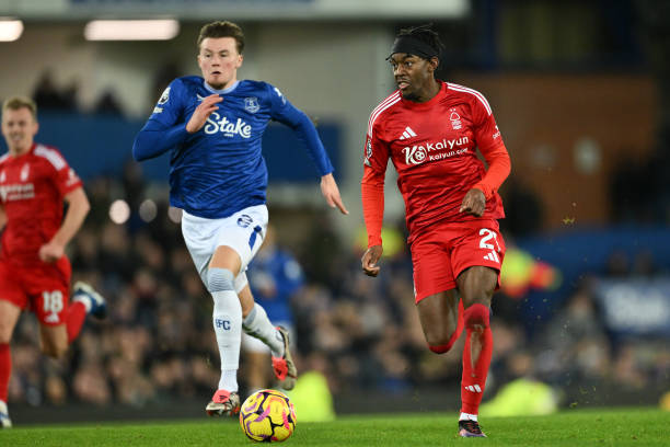 斯瓦泰克需 斯瓦泰克需