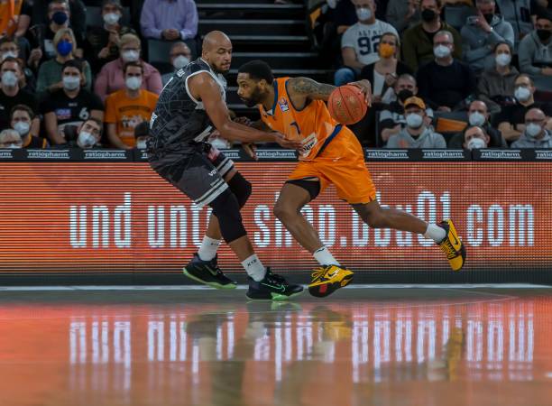 两支球队虽 两支球队虽