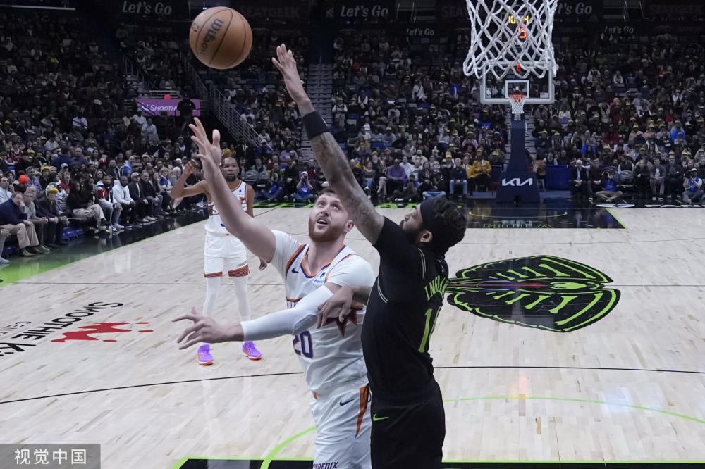 詹姆斯19+5首次父子同台上演 太阳逆转.